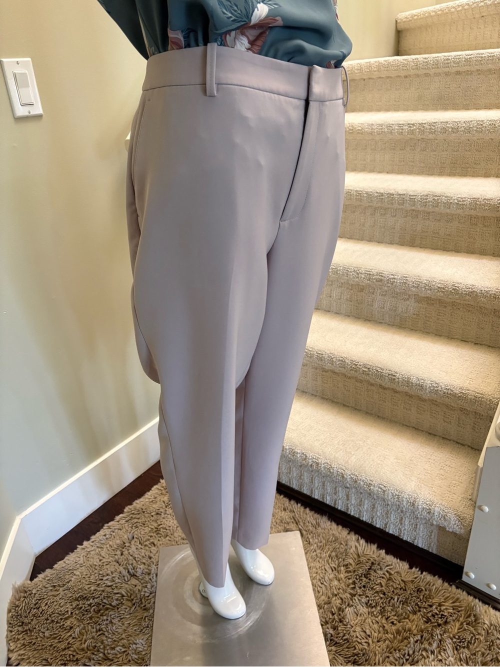 Contemporaine Ankle Tailored Pants in Light Taupe/Mauve Sz 16 Great For Summer